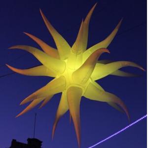 Various Party Decoration Stars Crooked Inflatable Star with Lights