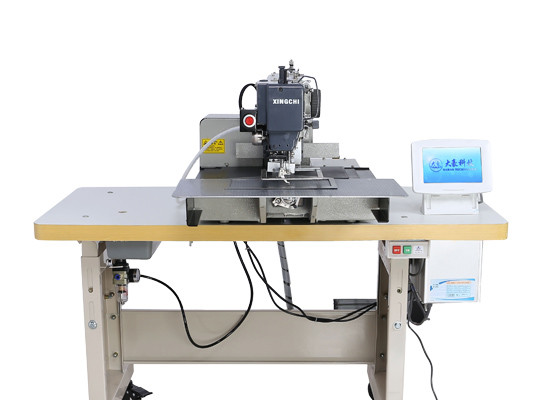 China Machine à coudre résistante industrielle avec l'aiguille simple de moteur servo d'entraînement direct supplier