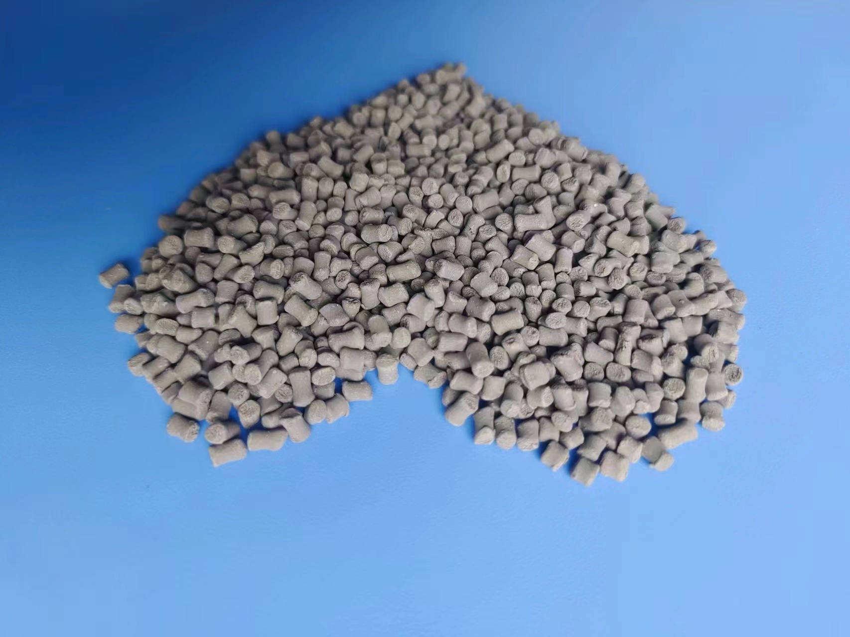 China Moisture-Absorbing and Defoaming Masterbatch for Enhanced Processing of Recycled Plastics on sale
