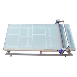 China Laminateur à plat personnalisé avec table inclinée, équipement de laminage à plat avec une largeur maximale de 64 pouces et table inclinée wholesale