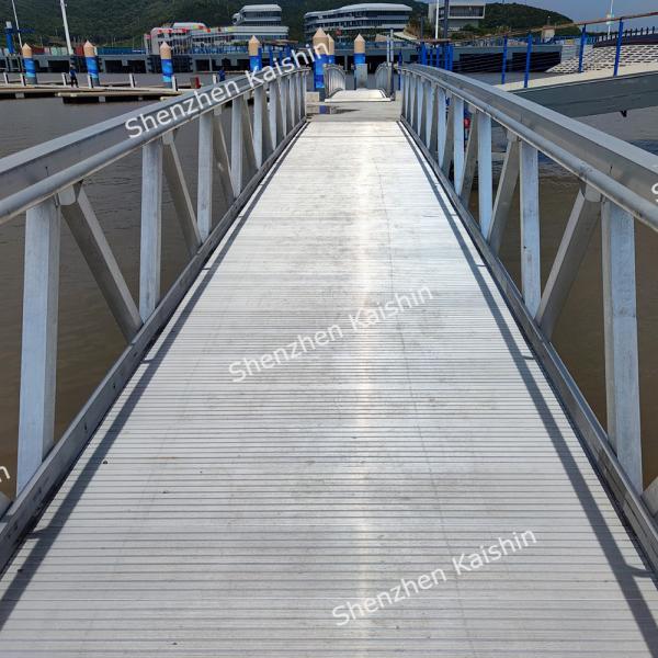 Marine Aluminium Gangway Anti Skid Walkway Floating Bridge / Floating Pontoon