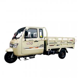 China 800CC Heavy Type Tuk Tuk Cargo Carrier Tricycle with Closed Cabin and 10L Capacity supplier
