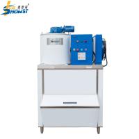 China OEM Industrial Freshwater Flake Ice Machine With Ice Bin on sale
