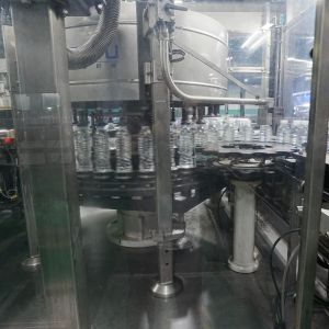 China OPP Hot Melt Labeling Machine for Fruit Juice Beverage Production Line with 6000BPH-72000BPH Speed and Stainless Steel 304 Construction wholesale