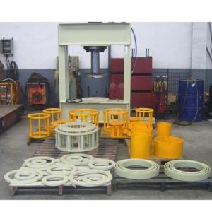 China Hydraulic Forklift White Color Solid Tire Press Machine 80 - 200 Ton Customized Size supplier