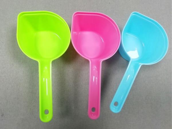 Factory Made Plastic Pet Feeder Spoon Pet Food Scoops Plastic Measuring Cups Set