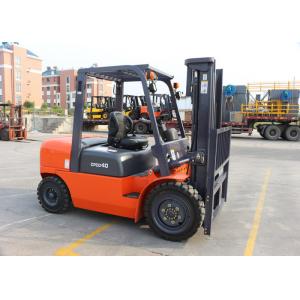 China 4 Ton Balance Weight Type Diesel Forklift Truck With 3M Lifting Height Wholly Integrated Frame supplier