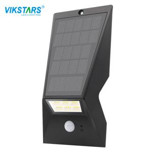 China Courtyards Outside Garden Lights IP65 Waterproof 8Hrs Charging Time supplier
