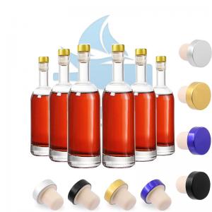 China 500ml/750ml/1500ml Clear Borosilicate Whiskey Liquor Bottle Vodka Square Type Glass Bottle supplier