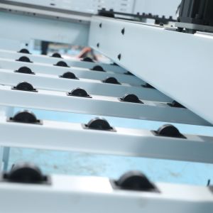 China Sierra de panel CNC BHMNP330B de corte automático de alta precisión wholesale