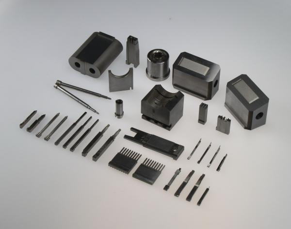 Componentes del moldeo por inyección plástico que hace los partes movibles
