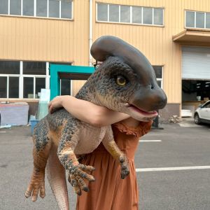 China Animatronic Triceratops Realistic Dinosaur Hand Puppet With Roaring For Park And Show wholesale