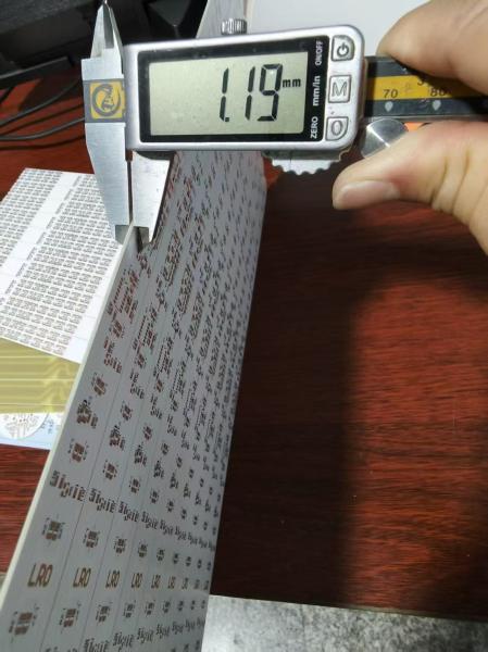 1.2mm～1.6mm厚 LED PCBボード、イマージョン金表面処理、PTH穴公差 ±0.075