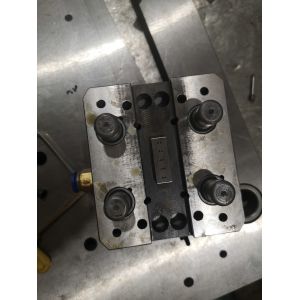 China High-Precision Progressive Mold for Fuse Connectors – Custom Tooling for Electrical Stamping wholesale