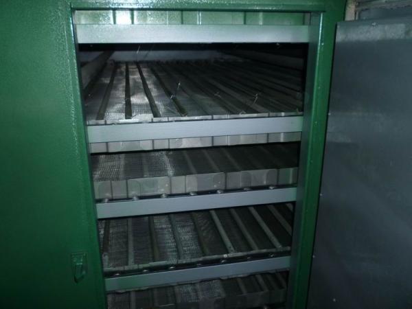 Mesh-Belt Fruit And Vegetable Dryer DWT-20 With 100 - 200 kg.H2O/h, 5.5KW For Compound Rubber, Sugar Stevia Leaf