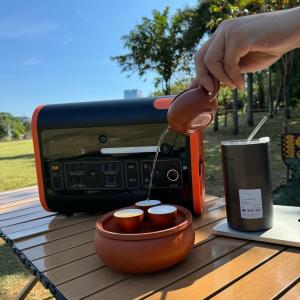 China 2023 2200W 110V-220V Multi-Functional Portable Solar Power Station with LiFePO4 Battery wholesale