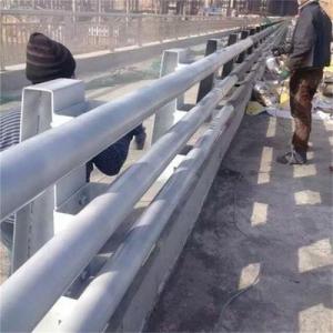 China 304 Stainless Steel Guardrail Customized Tubular Steel Railings supplier