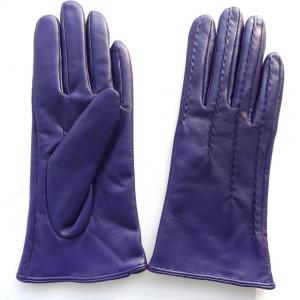 leather gloves in europe