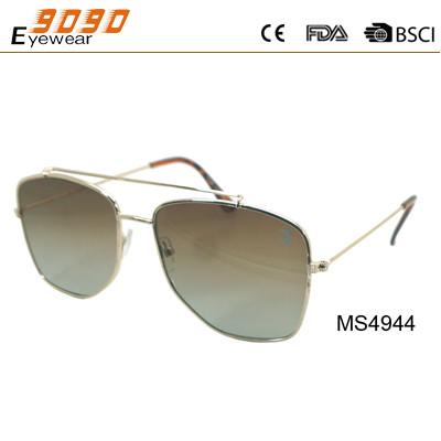 Sunglasses with metal frame, new fashionable designer style with top bar and