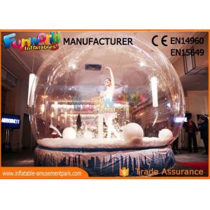 China Globe humain gonflable de neige de Noël fait sur commande pour le   de décoration de Noël supplier