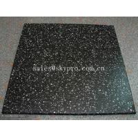 China Multi-color rubber pavers Smooth embossed Surface , crumb rubber tile flooring on sale