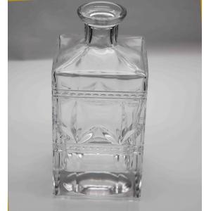 China 700ml 750ml Glass Whiskey Decanter supplier