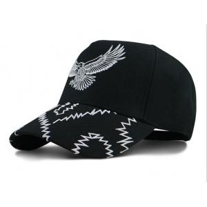 2018 fashion stock adult size white flat Embroidery curved Bill 6 panel Baseball Hats cap with embossed metal buckle