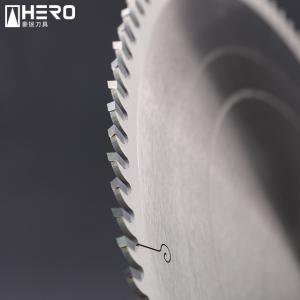 China A circular fina do dente do Crosscut horizontal viu que a lâmina 305 100Z 3,0 oxida não supplier