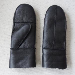 Wholesale men and women winter warm sheepskin gloves mittens