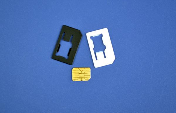 プラスチックABSが付いているSimのマイクロ アダプターへのIPhone 4の小型ナノ1.2 x 0.9 cm