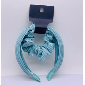 China Practical Girls Blue Velvet Scrunchie , Lightweight Wide Velvet Headband supplier