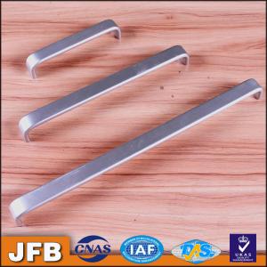 China Aluminium Furniture Handle & Knob Silver Color Kitchen Wardrobe Cupboard Cabinet Drawer Bar Pull supplier
