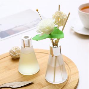 China Customized Luxury Box Home Reed Diffuser Glass Bottle Dried Flower Design supplier