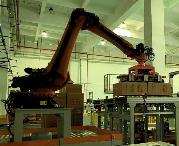 Opérations de palettisation avec empilage de palettes par robot Combinaison de répétabilité