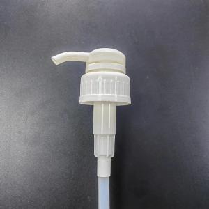K206-11 Shiny White Screw Lotion Pump Discharge Rate 4ml/T Nonspill Spring Inside