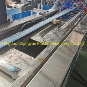 China 4mの校正テーブル長さのPVCタグホルダー /タグプロファイル製造のためのプラスチックプロファイルエクストルーションマシン wholesale