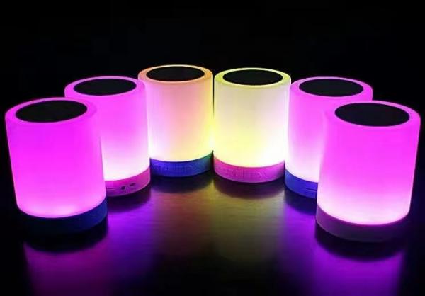 Multiple flashing light color Mini Portable Bluetooth Speaker with Night Lamb 3W