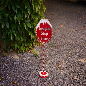 Outdoor Metal Christmas Decoration Handcrafted Christmas Sign Ornaments Standing
