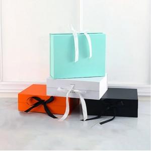 Custom Luxury White Folding Magnetic Large Size Skin Care/Shoes/Clothing Packaging Paper Gift Box Rigid Boxes Packaging