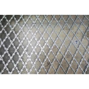 Stainless Steel Barbed Wire Mesh Fence Concertina Barbed Wire Fencing