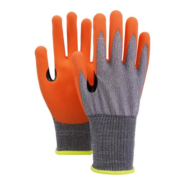 China Gants confortables résistants aux coupures 18 Gauge A3 avec revêtement en nitrile sablé orange et renfort au creux du pouce lavables supplier