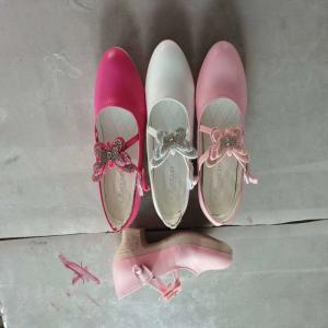 China Girl'S Cute Shoes Butterfly Decoration 3colors Children'S Princess Shoes Casual Pink Color supplier