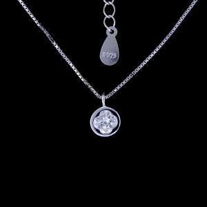 China Shining Jewelry Silver Cubic Zirconia Necklace Four Leaf Clover Pendant Necklace supplier
