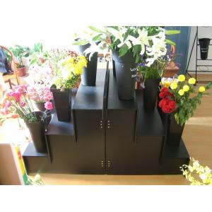 China Corrugated Plastic Floral Display Stand 3 Step 4 Step For Flower Shop supplier