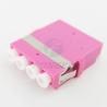 Adaptador rosado de la fibra óptica del patio del LC OM4 con el obturador auto 850nm