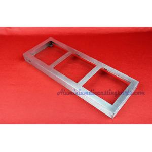 China Rectangular Stamping Metal Parts Wine Exhibition Seat With Brush Finished supplier