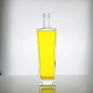Cosmetic Packing 750ml Capacity Glass Bottle for Alcohol Vodka Whisky Custom Branding