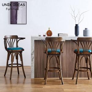 China Outdoor Pub Bar Stools With Backs Luxury Wooden High Chair British Style supplier