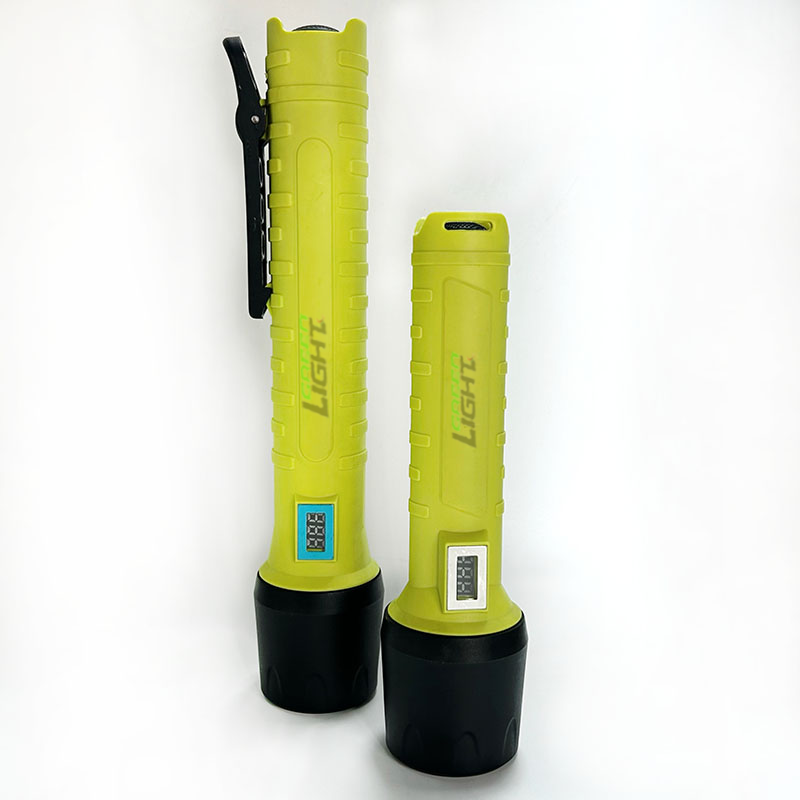 China Linterna LED a prueba de explosiones e impermeable IP68, 5000 Lux, 3.4Ah wholesale