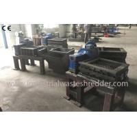 China Dual Shaft Small Plastic Shredder Machine , Plastic Bottle Shredder Machine Space Saving on sale